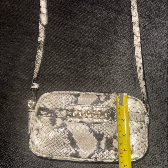 Steve Madden Snake Print Mini Crossbody Camera Bag Gold Chain Beige Black - Picture 8 of 15